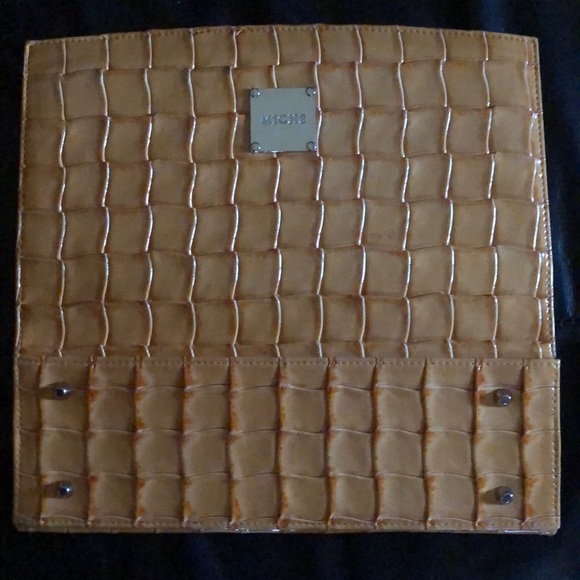 Chloe classic shell - Picture 1 of 3